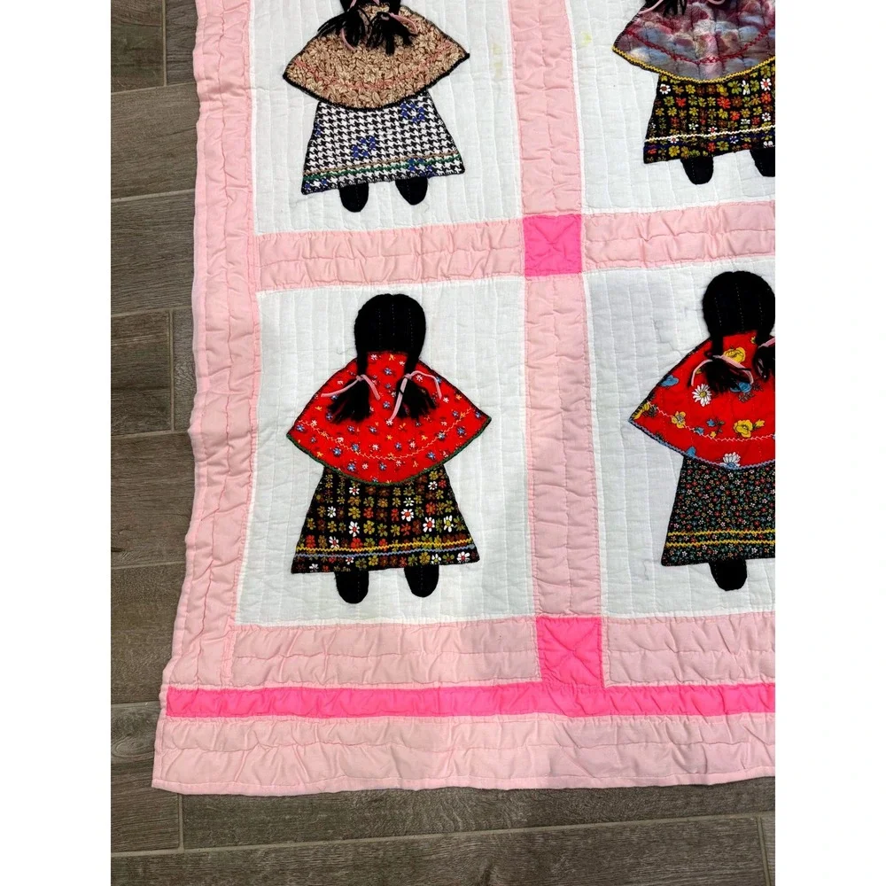 Handmade Sunbonnet Sue Quilt 53x64 Vintage Applique Cottagecore Moveable Braids